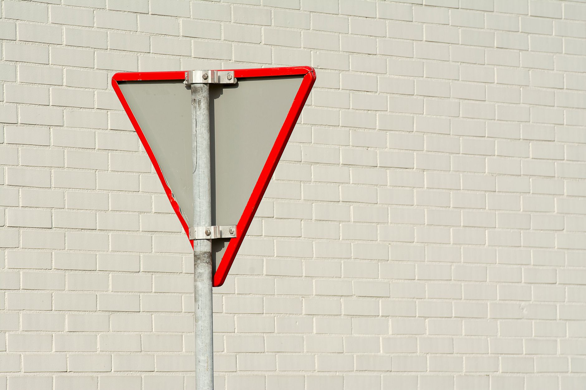 Triangle de signalisation et gilet : à quoi ils servent