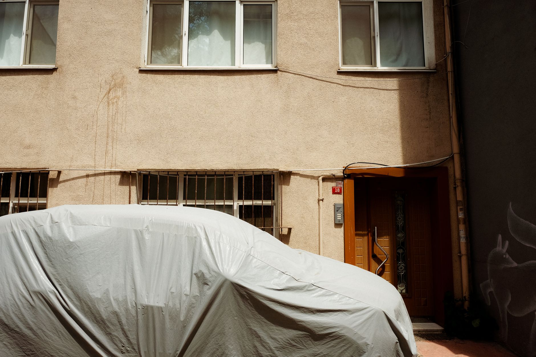 Housse de voiture extérieure : protéger sa carrosserie durablement
