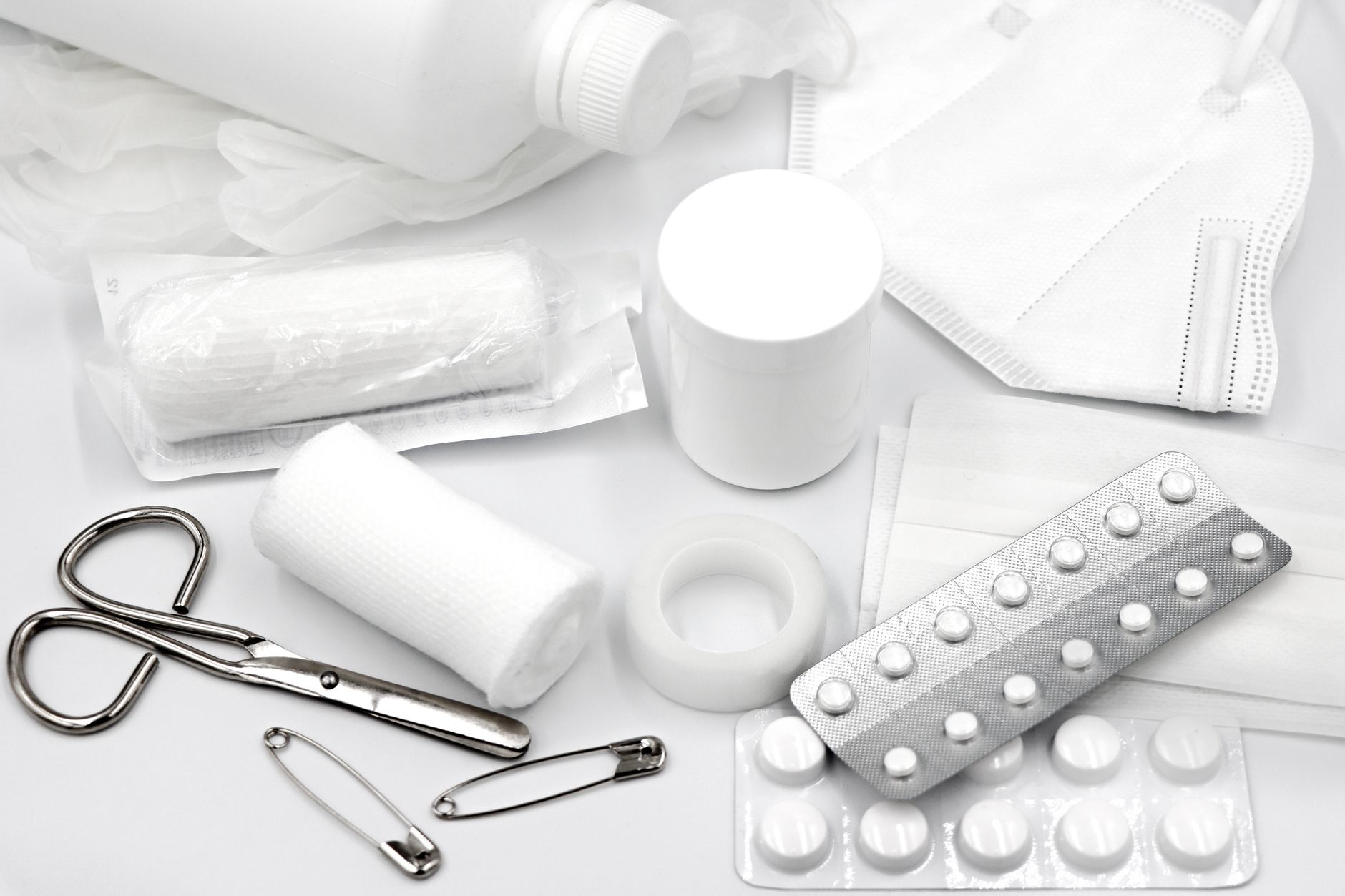 Trousse de premiers secours en voiture : que doit-elle contenir ?